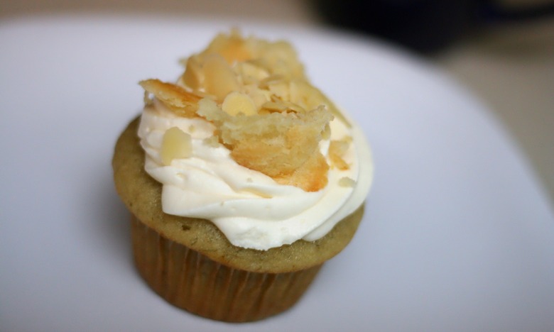 banana cupcake